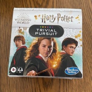 Hasbro Harry Potter Trivial Pursuit Card Game - New, Hasbro